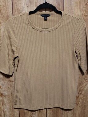 banana republic  Rib Knit T-shirt men Small Tan Bloke Business Casual Comfort